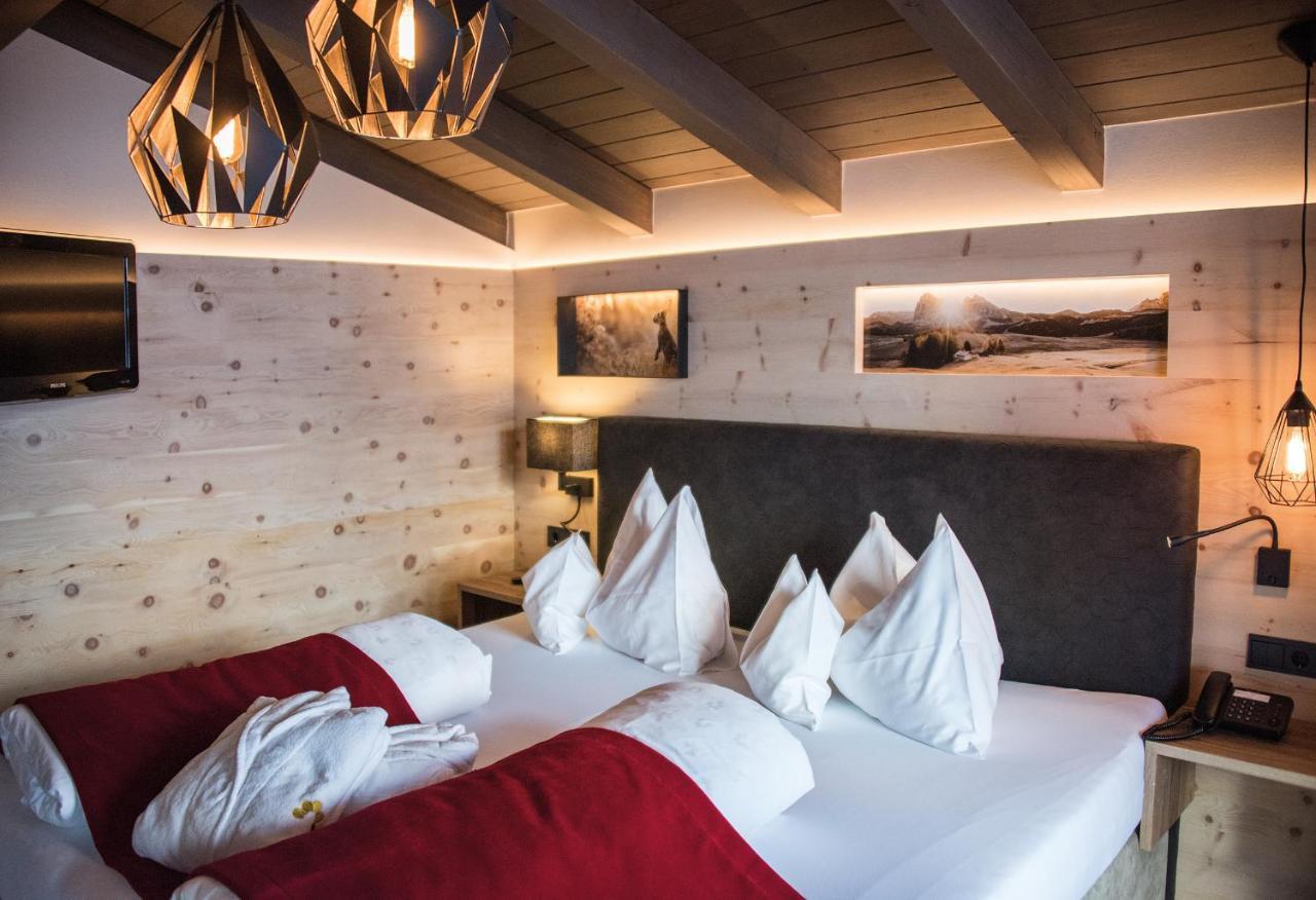 Hotel Goldknopf Alpe Di Siusi Εξωτερικό φωτογραφία