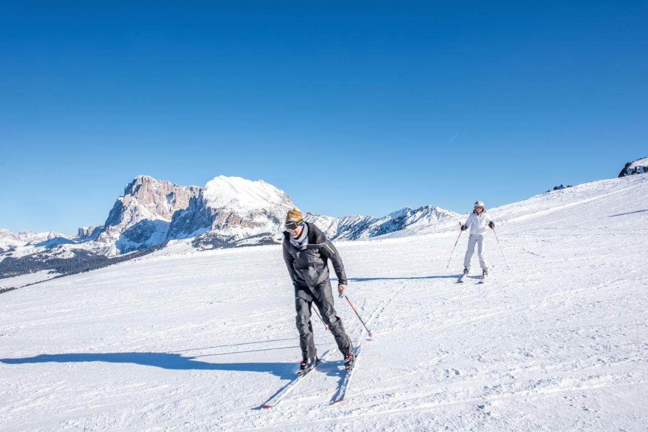 Hotel Goldknopf Alpe Di Siusi Εξωτερικό φωτογραφία