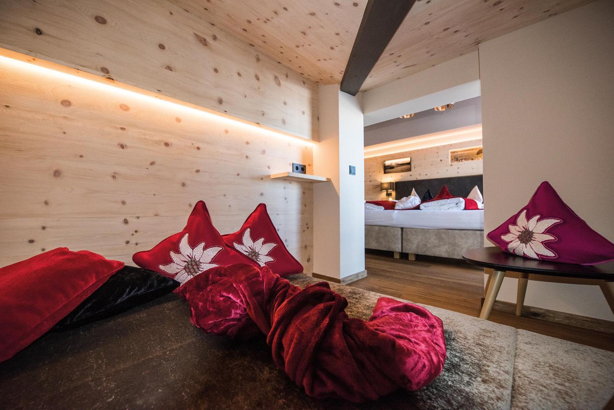 Hotel Goldknopf Alpe Di Siusi Εξωτερικό φωτογραφία