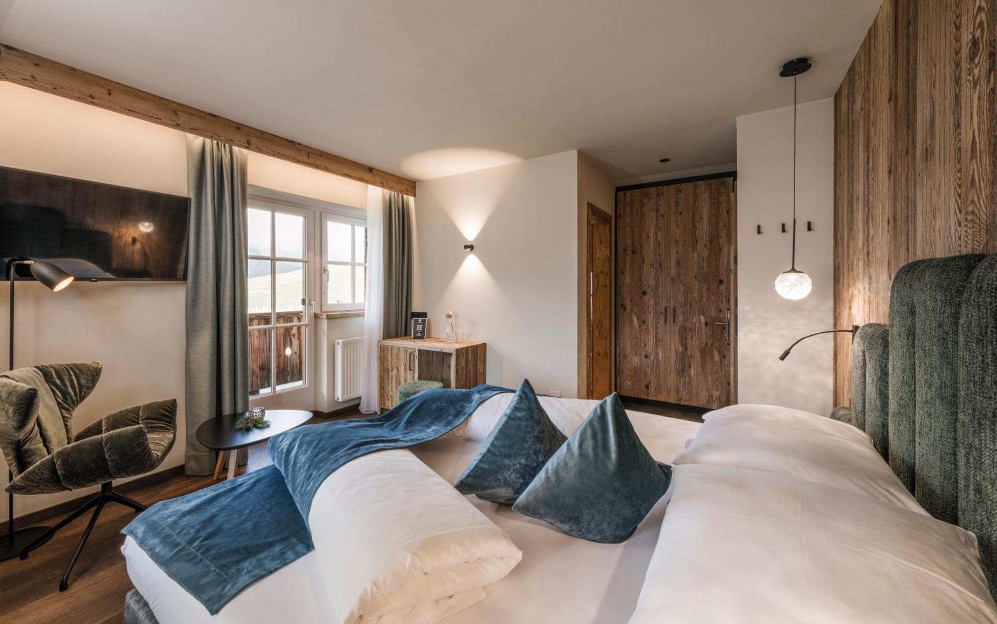 Hotel Goldknopf Alpe Di Siusi Εξωτερικό φωτογραφία